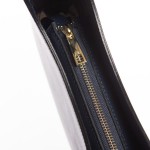 Γυναικεία δερμάτινη τσάντα μεσαίου μεγέθους σε μπλε