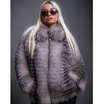 Γούνινη ζακέτα αλεπού σε ριγέ καφέ με άσπρο