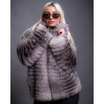 Γούνινη ζακέτα αλεπού σε ριγέ καφέ με άσπρο