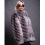 Γούνινη ζακέτα αλεπού σε ριγέ καφέ με άσπρο