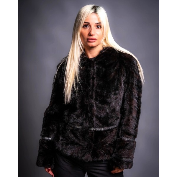 Γυναικεία γούνα βιζόν με κουκούλα σε μαύρο  